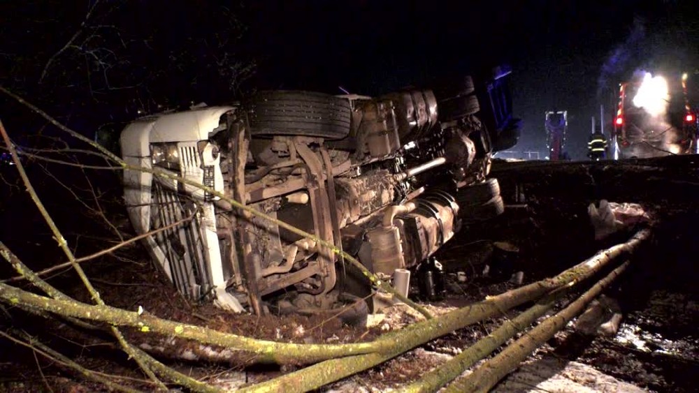 [multi] prevrateny kamion 506