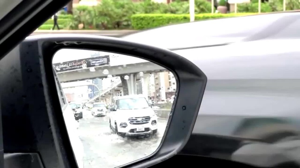 [multi] Povodeň v Dubaji 2 643