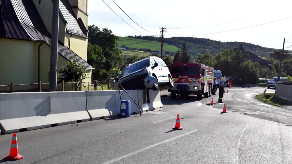 [multi] Opita vodicka 1084