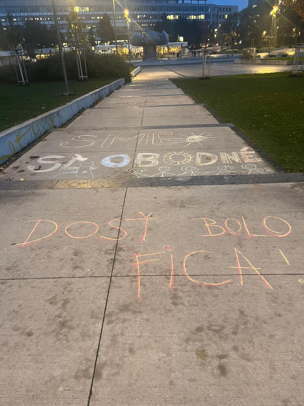 Kriedové odkazy pri Úrade vlády 2