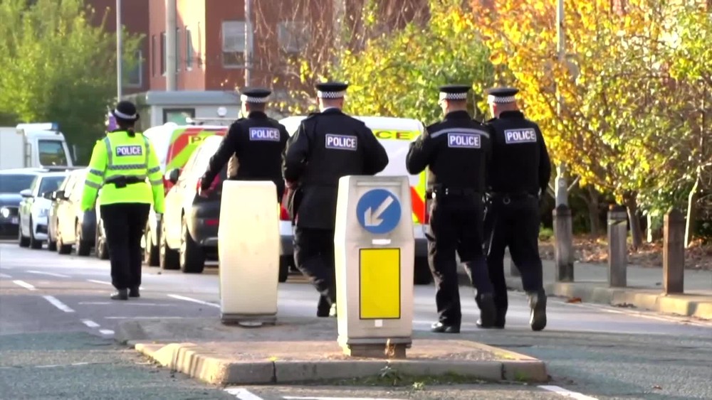 [multi] Duchaplný taxikár zabránil obrovskej tragédii, zamkol muža s výbušninami vo svojom vozidle 335