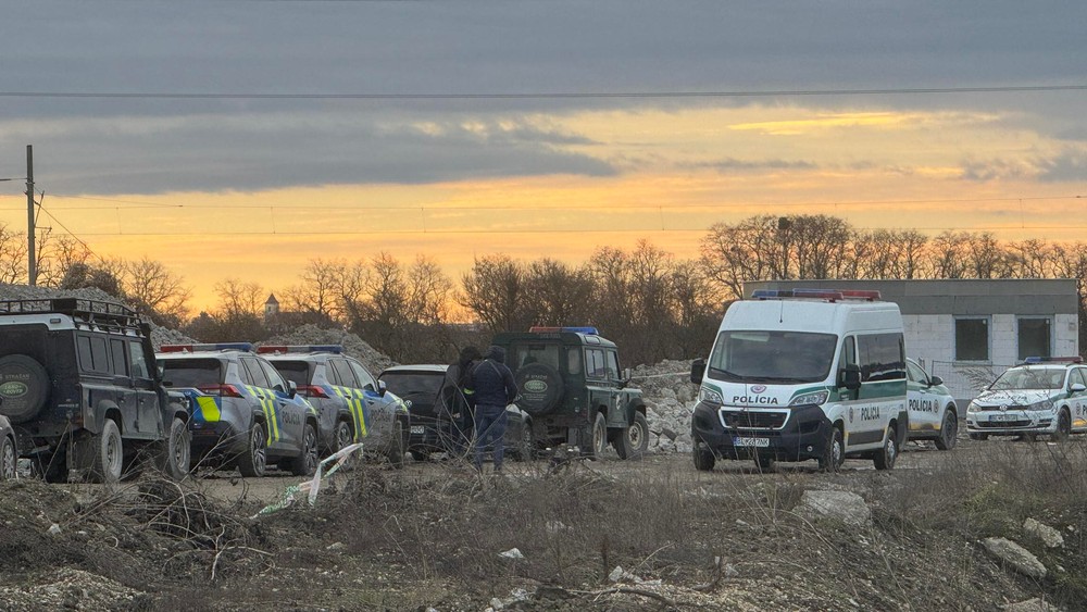 petrzalka mrtvy muz prehladava okolie policia (2)