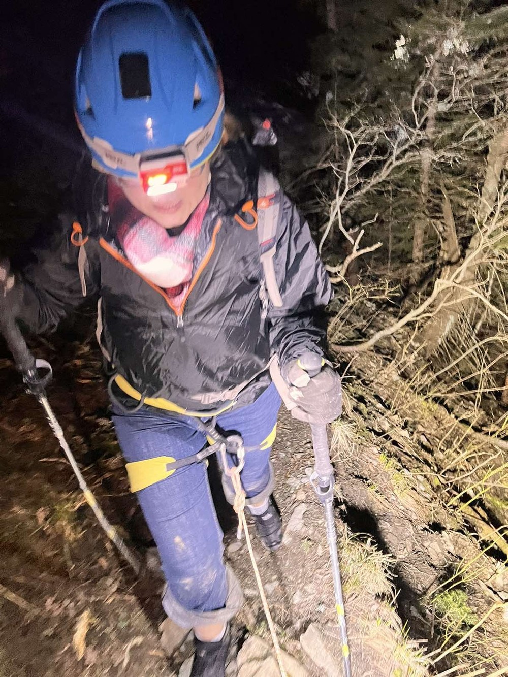 Pomoc dvojici turistiek v Malej Fatre (2)