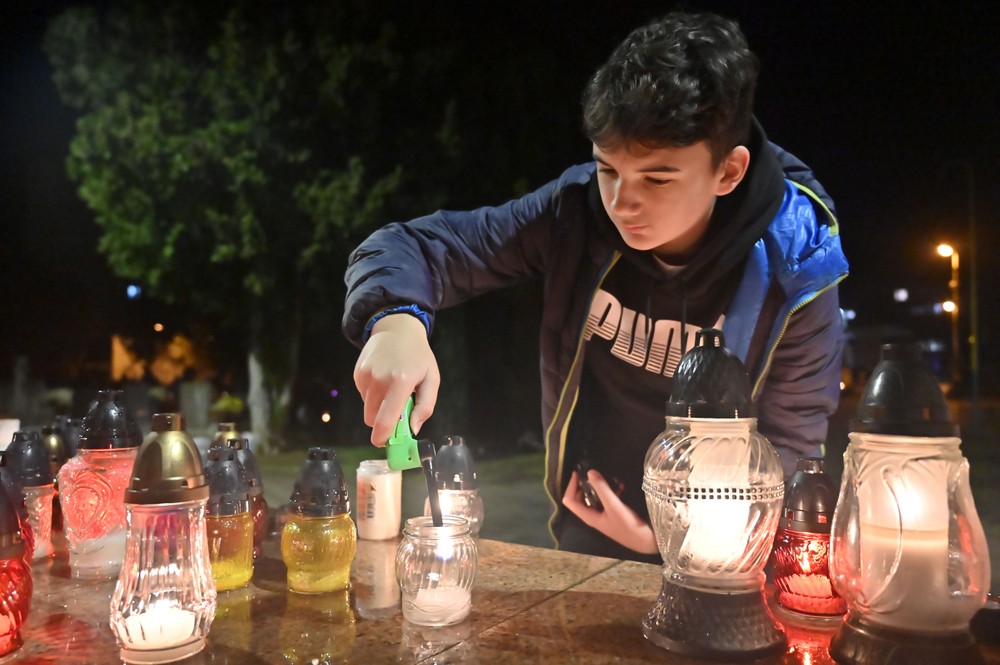 Trebišov, cintorín, dušičky