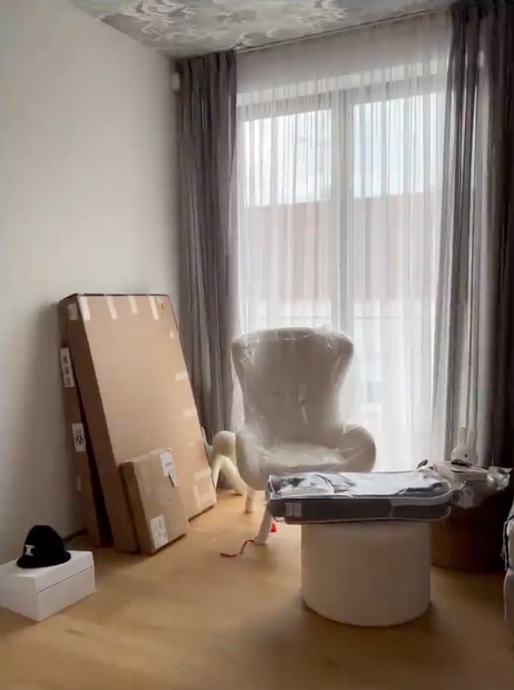 Leoš a Monika Marešovci chystajú detskú izbu