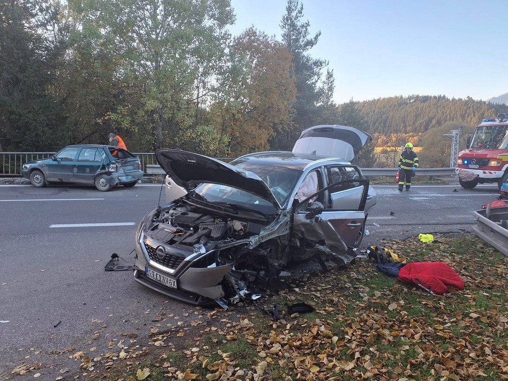 nehoda zrazka auta zranenia