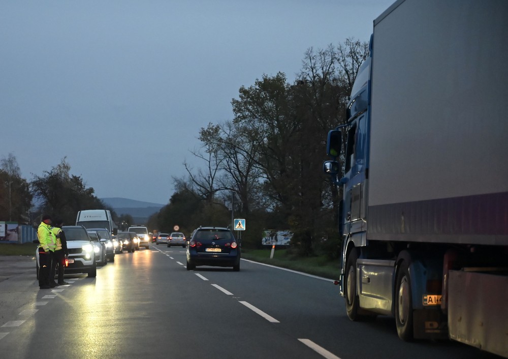 Vyšné Nemecké kamióny kolóny (13)