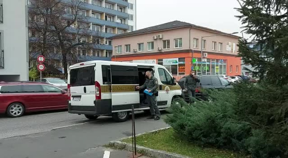 [multi] Bašternák vchádza na súd 287