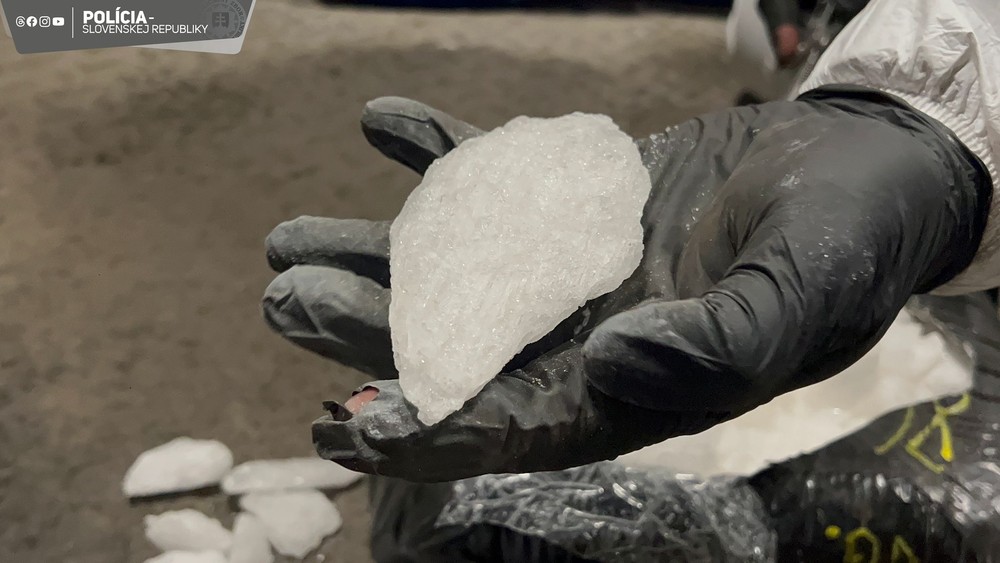 Zásielka pervitínu