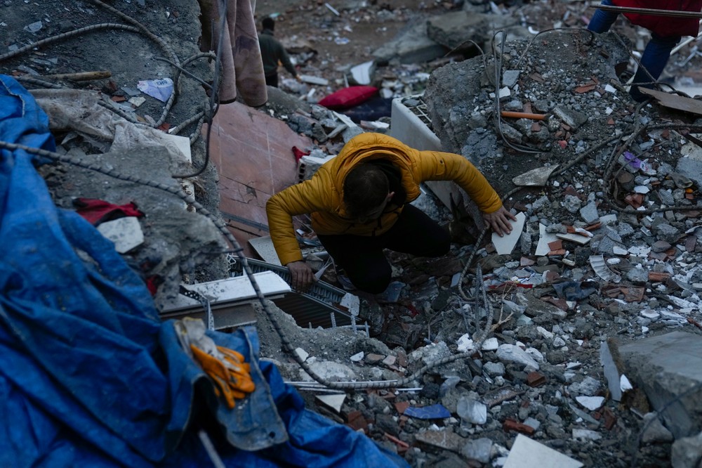 Turkey_Earthquake_30790-896a8ae165cd4c4bbf0c0ef921e83f16