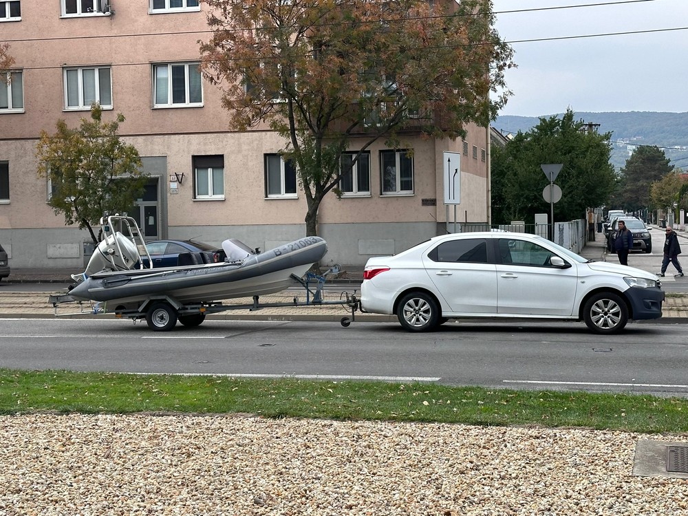 Razia v obchodnom dome