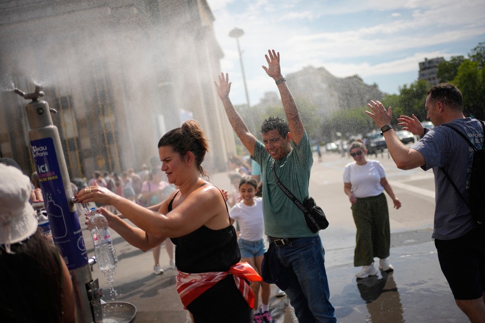 France_Extreme_Weather_Heat463604