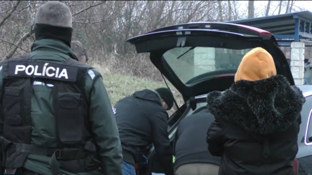 Policajná razia v Humennom