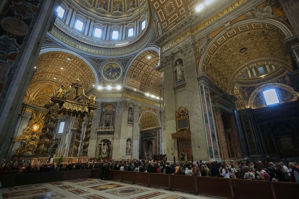 Vatican_Pope311250