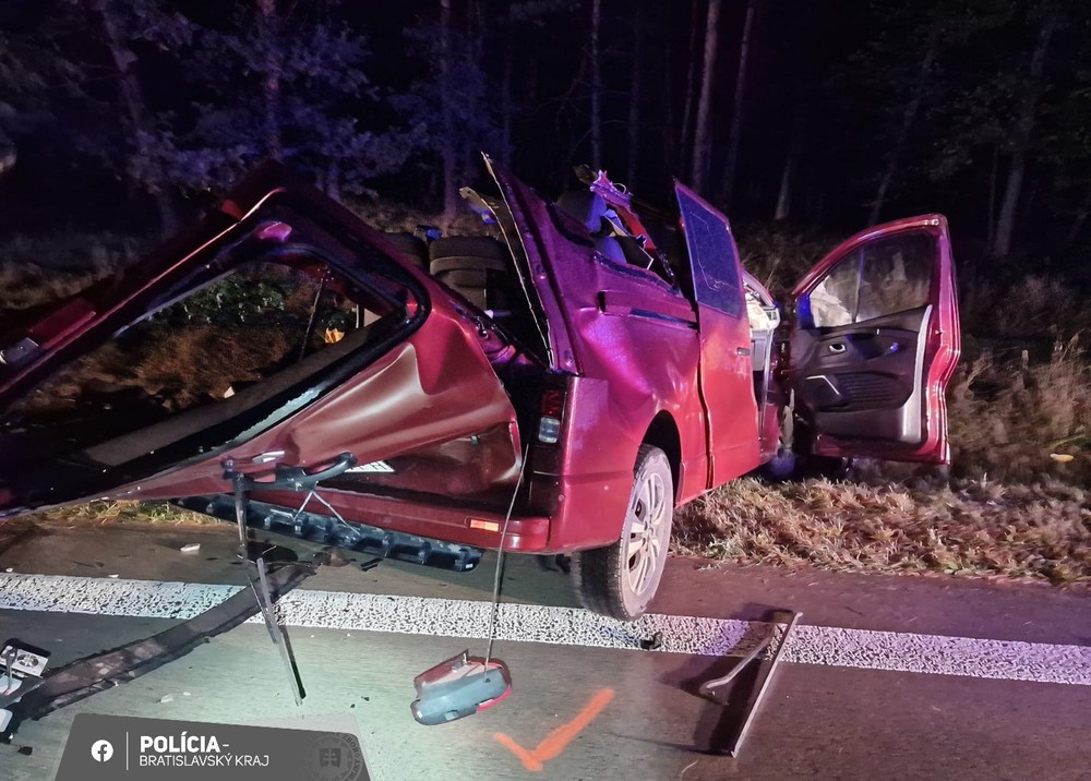 zrážka kamión auto malacky rohožník (3)