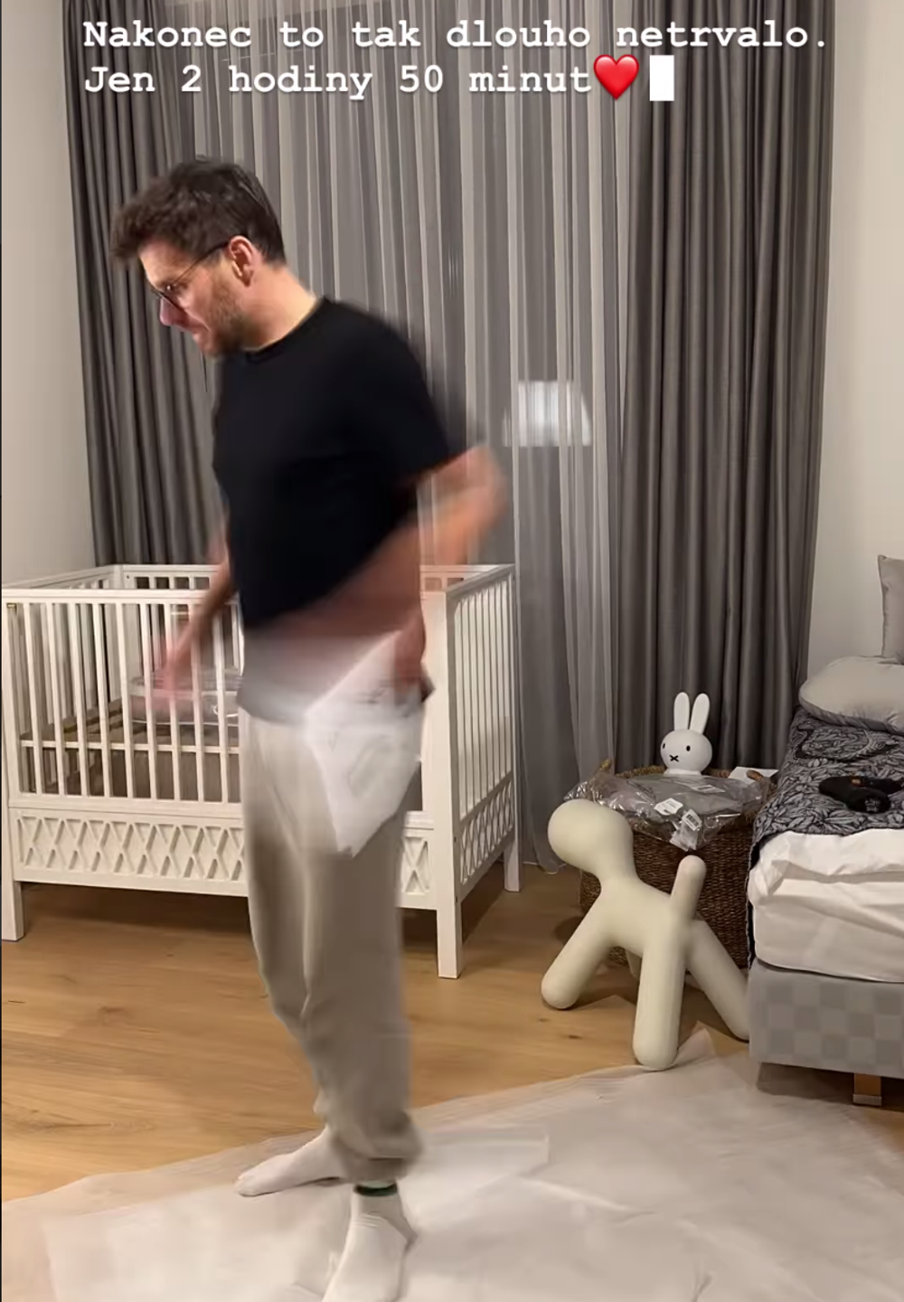 Leoš a Monika Marešovci chystajú detskú izbu