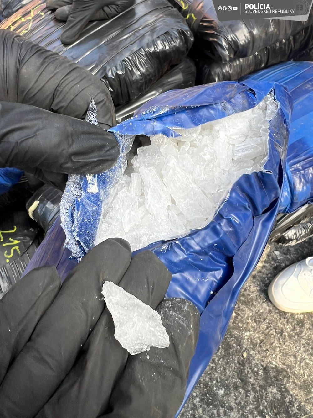 Zásielka pervitínu