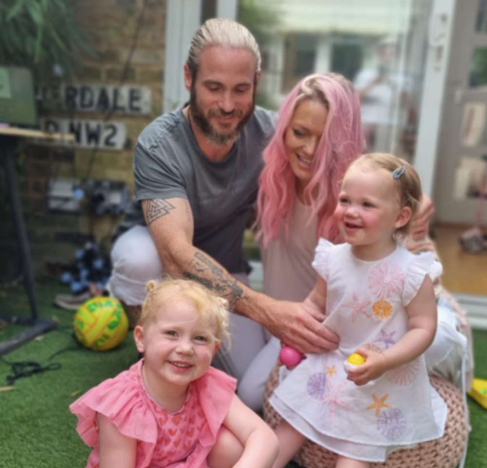 Hannah Spearritt s rodinou