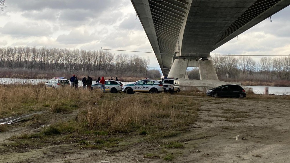 V Dunaji našli ženské telo bez známok života