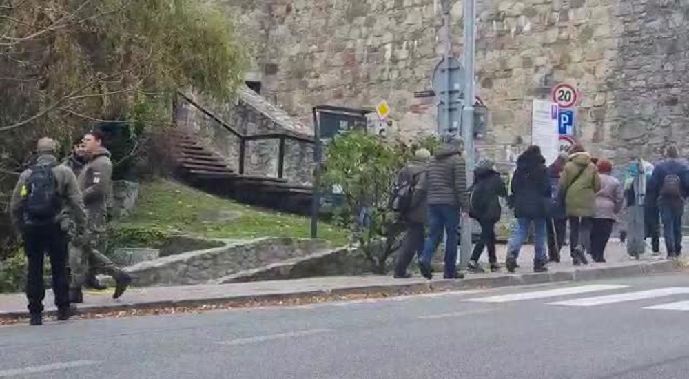 [multi] Protesty BA 17.11, vojaci 1169