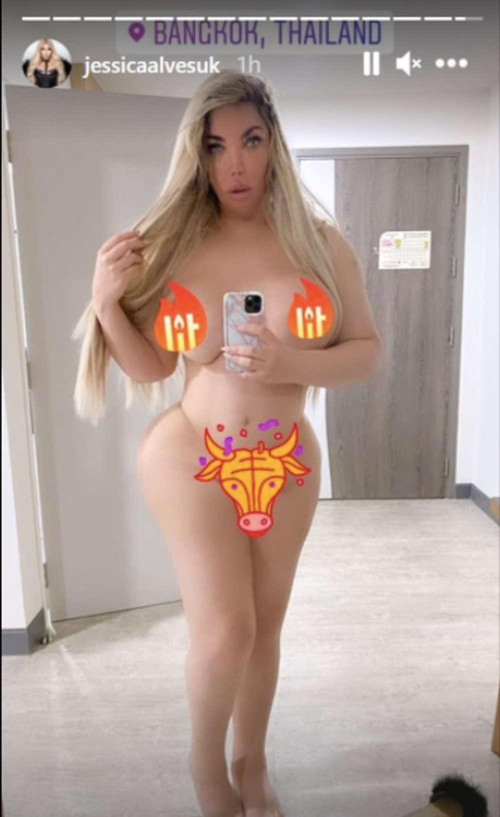 Jessica Alves celkom nahá