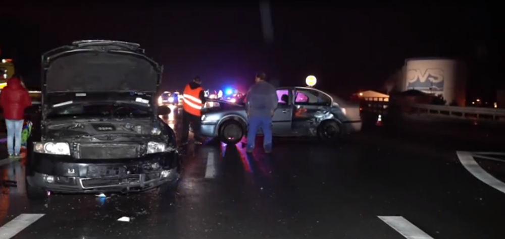 Upršané počasie sa podpísalo pod viacero nehôd. Záchranné zložky sa takmer nezastavili
