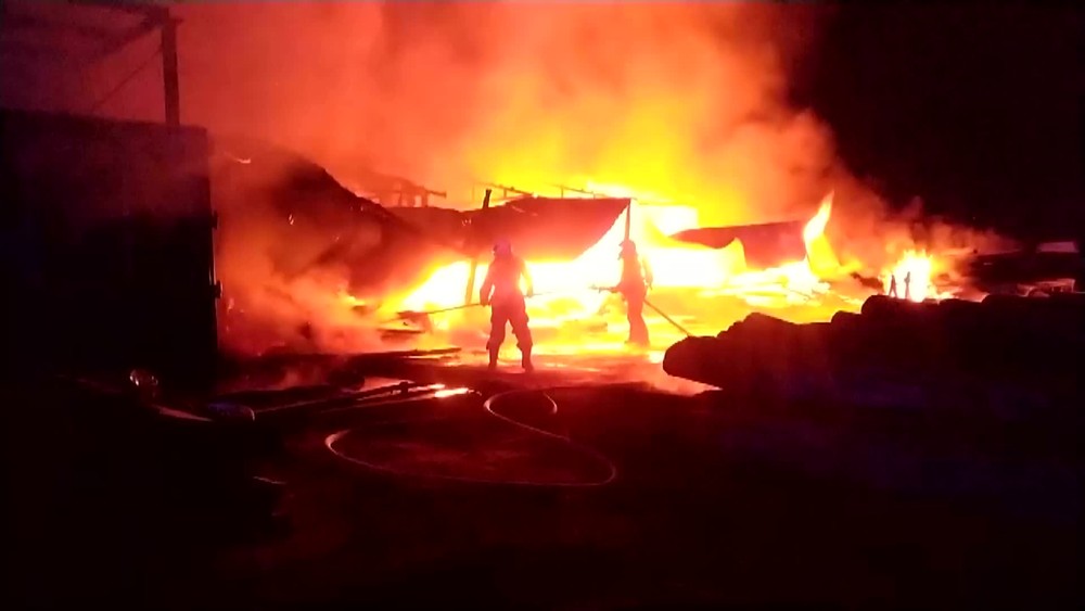 [multi] Poziar drevovyroba 9643