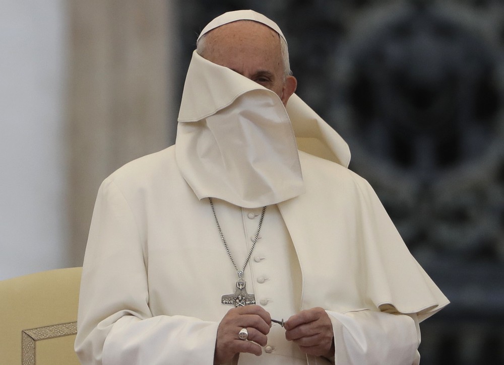 Pápež František vietor