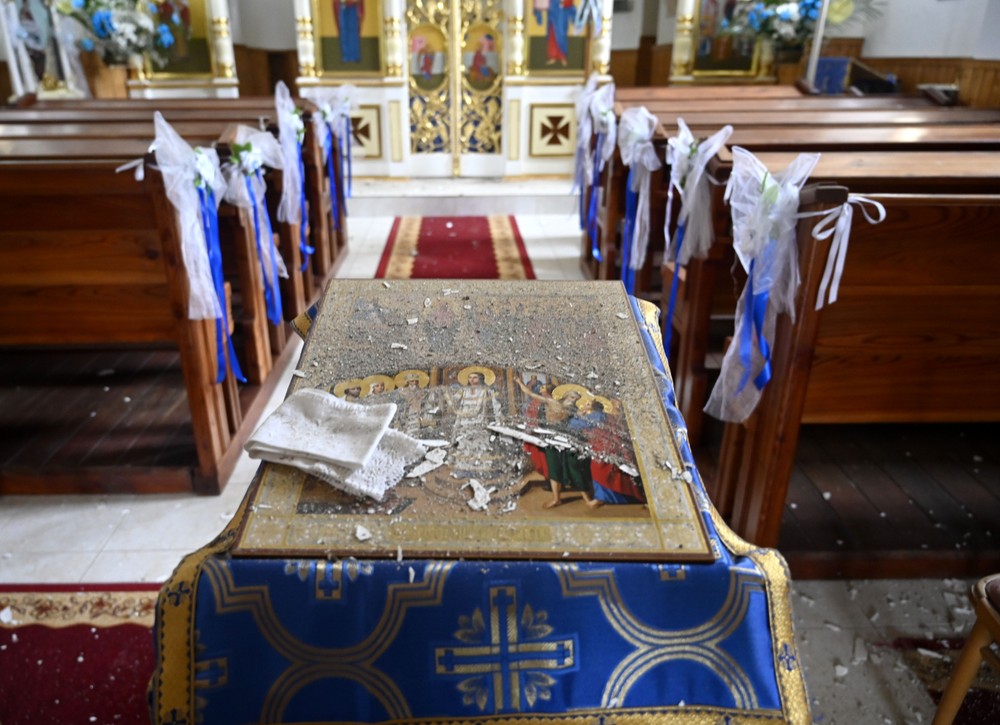 zemetrasenie Pakostov chrám (6)