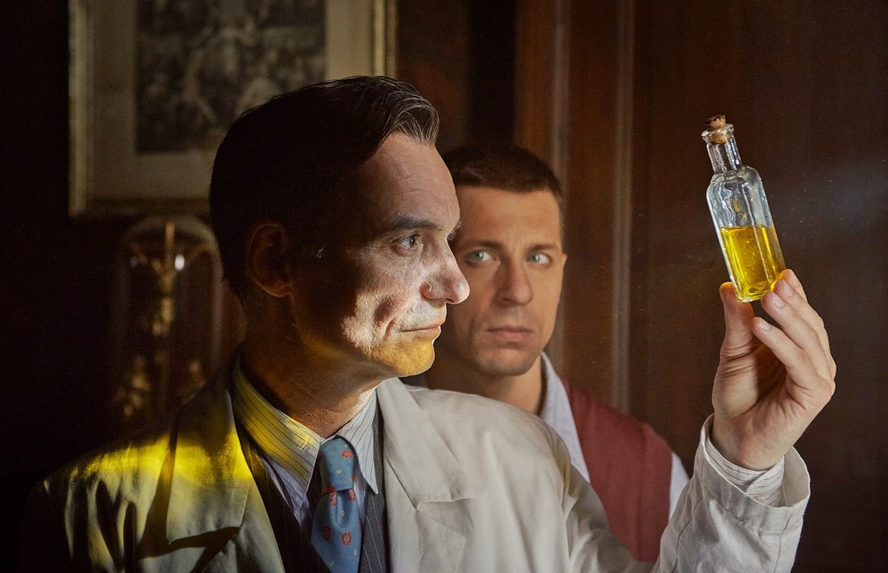 Šarlatán - Ivan Trojan, Juraj Loj