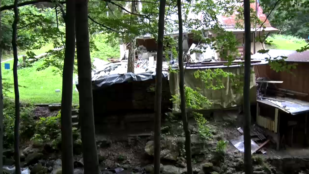 výbuch chaty horolezecký tábor Prievidza (4)