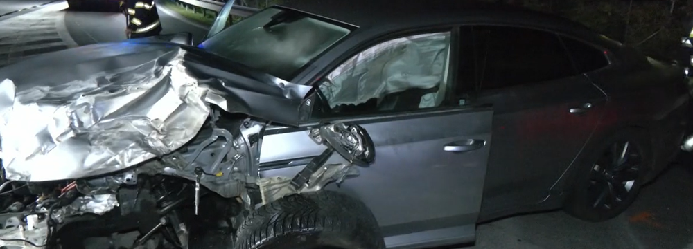 Autonehoda osobného auta s kamiónom