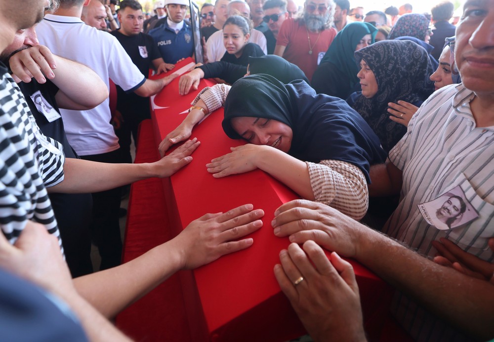 Turkey_Wildfires_Funerals545175