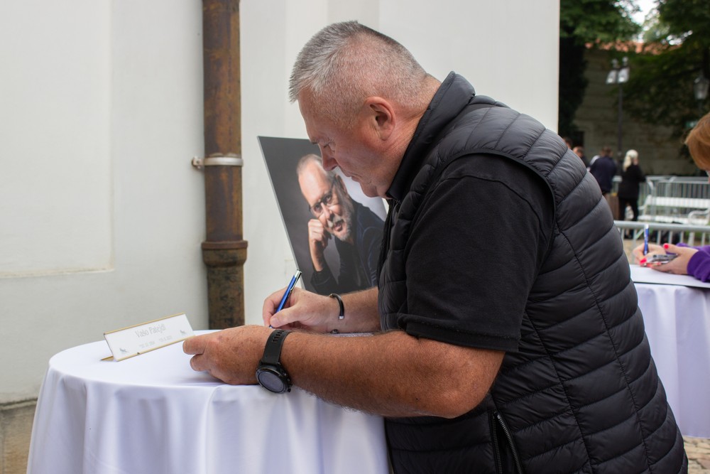  Patejdl pohreb kondolenčná kniha