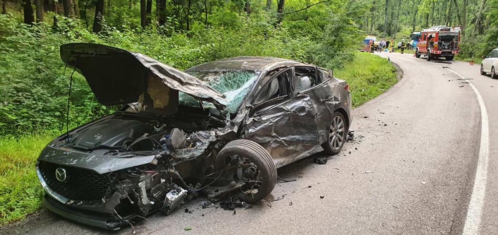 Pri Nitre sa zrazil autobus s osobným automobilom