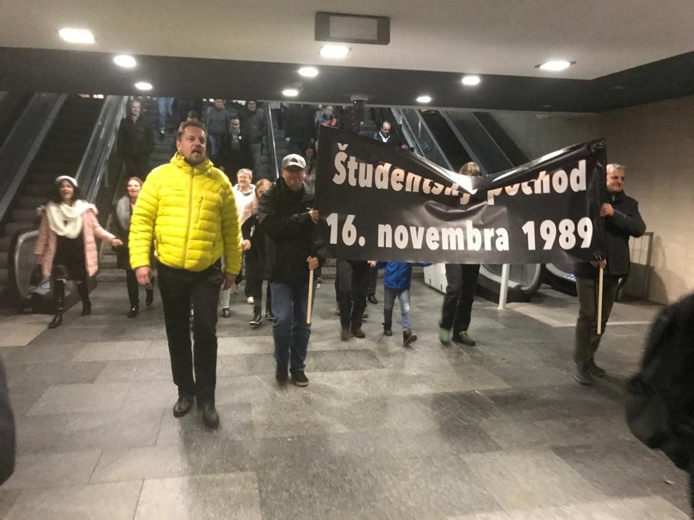 Študenti zo 16. novembra 1989 si pochod po 30 rokoch zopakovali 
