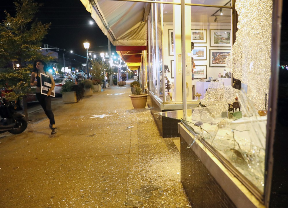 Násilné protesty v americkom St. Louis 
