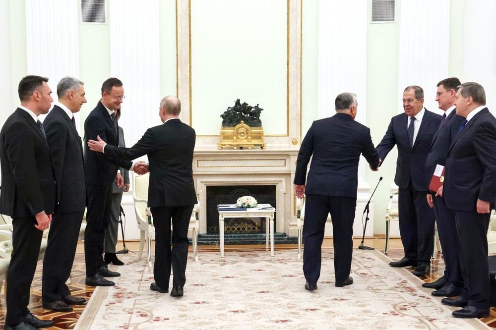 Russia_Hungary871818