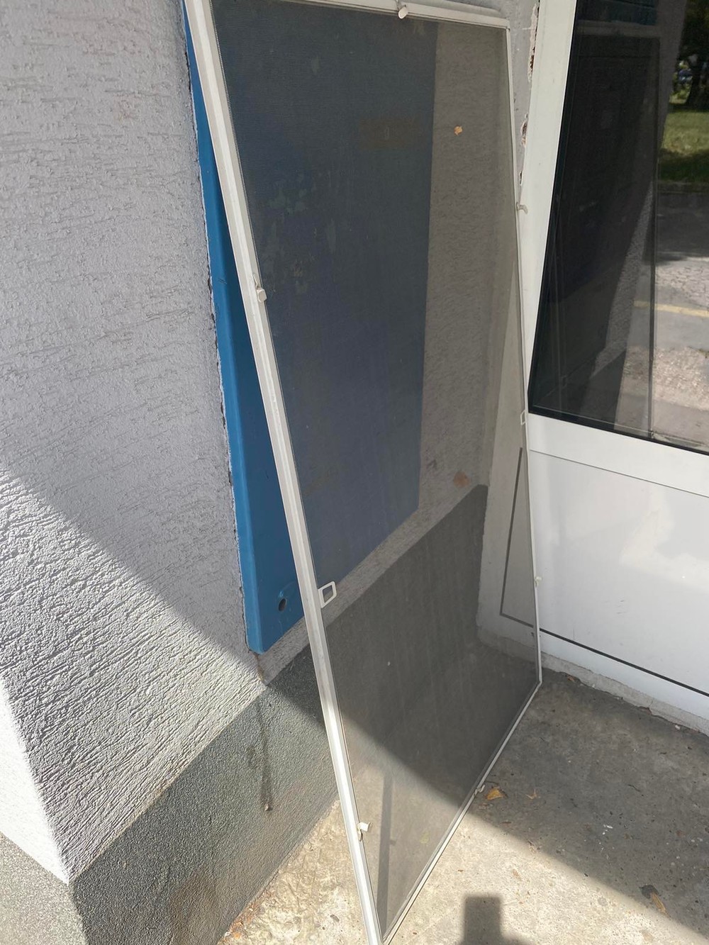 Dvojročné dievča vypadlo z okna