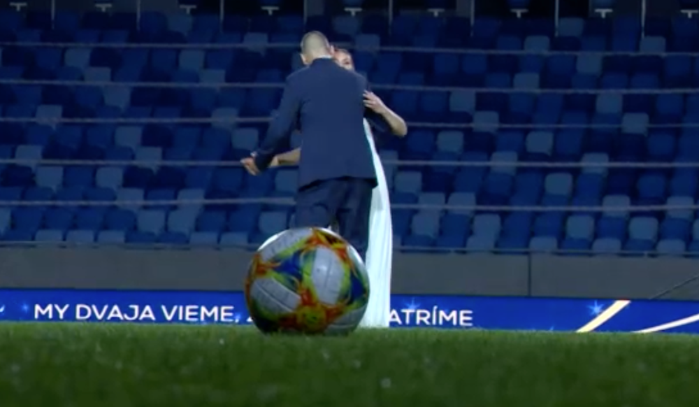 Prvá svadba na futbalovom štadióne v Bratislave