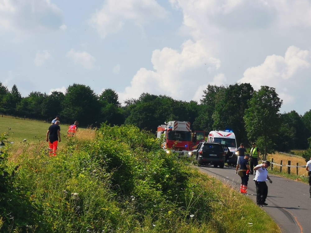 Auto zrazilo cyklistov