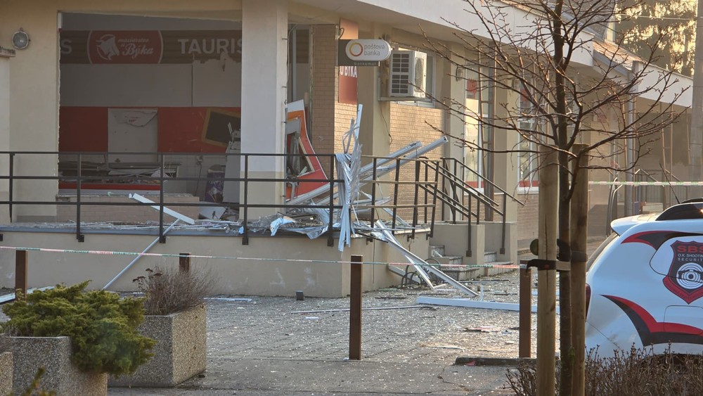 Výbuch bankomatu v Gajaroch 