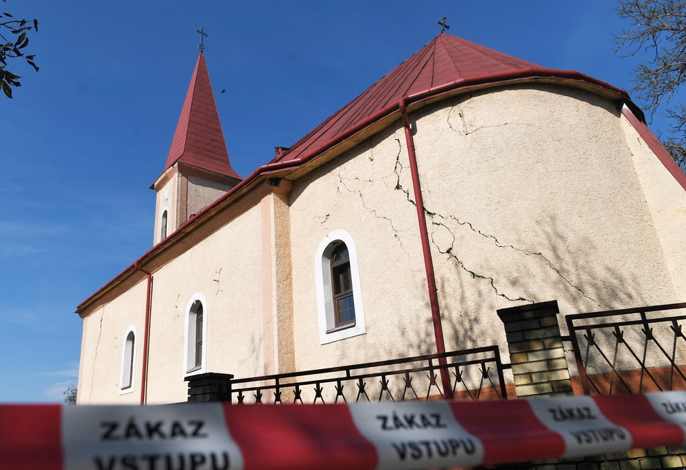 jankovce zemetrasenie škody (3)