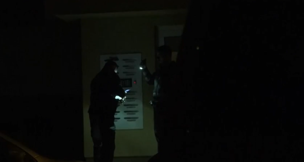 v byte nasli mrtveho muza (4)