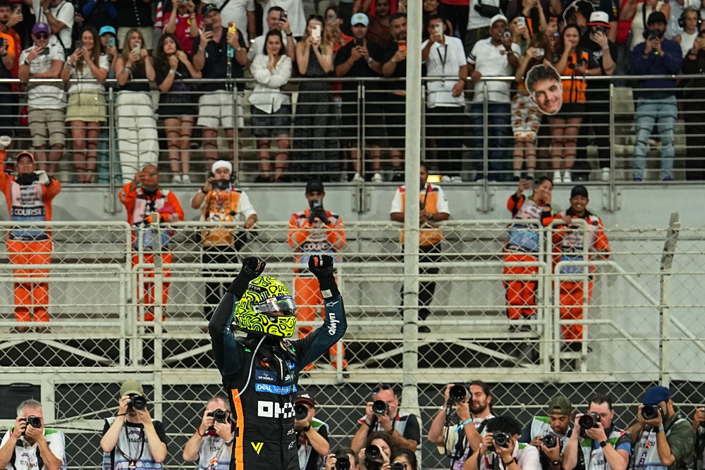 Abu_Dhabi_F1_GP_Auto_Racing_39513