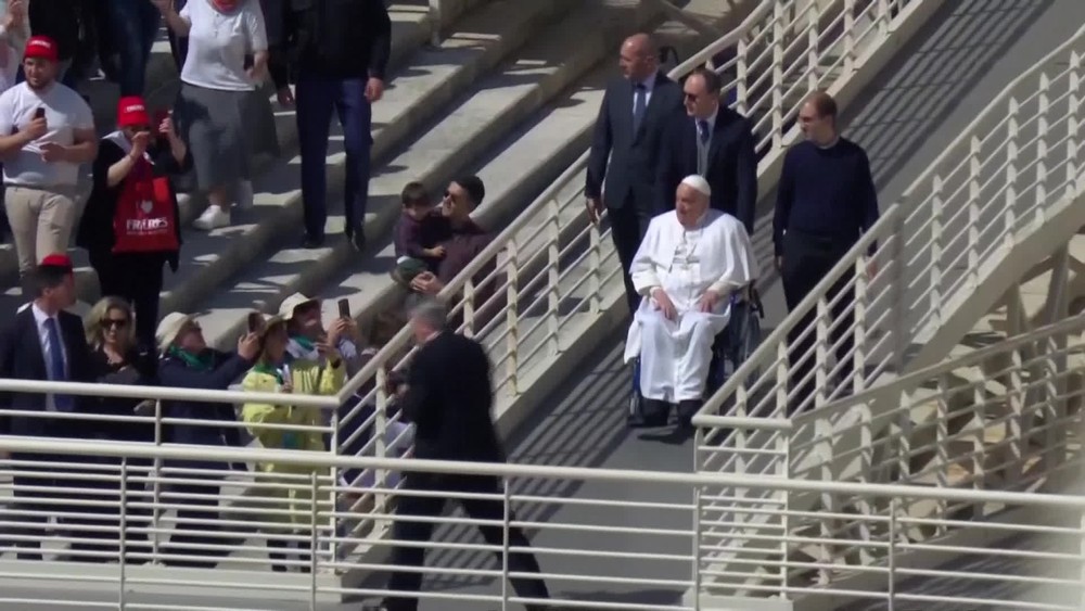 [multi] 040625HED 4939