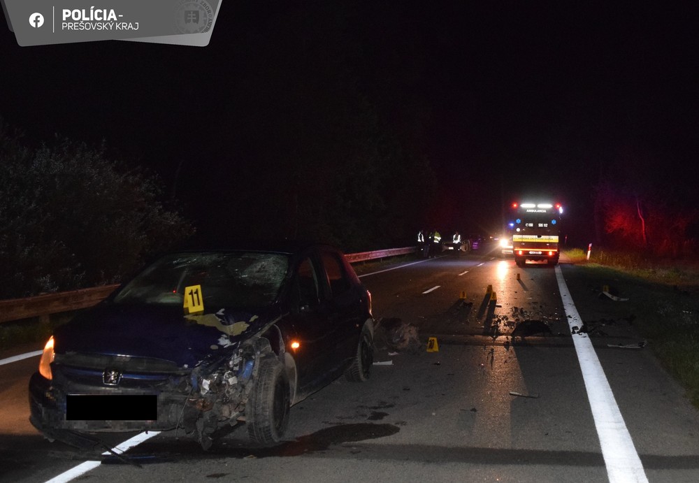 Váža nehoda auta a motorky v Prešove (1)