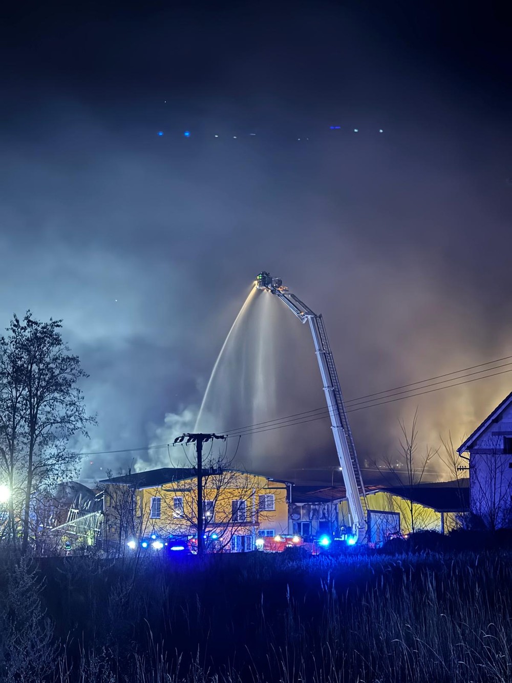 Požiar haly v Moravskom Svätom Jáne 5