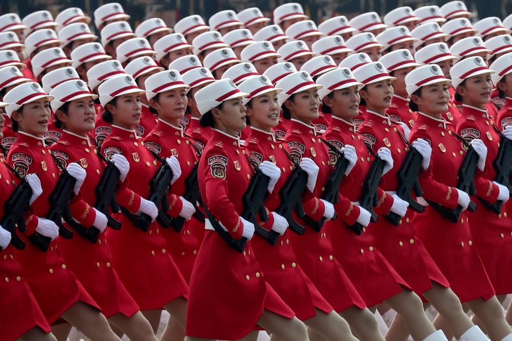 Čína si veľkou vojenskou prehliadkou pripomenula 70. výročie svojho vzniku