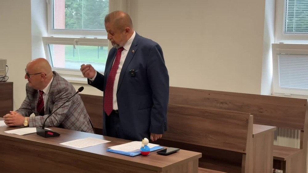 [multi] Štefan Harabin na súde 2006